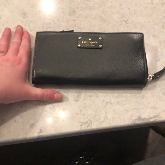 KATE SPADE BLACK WALLET - Picture 2 of 5